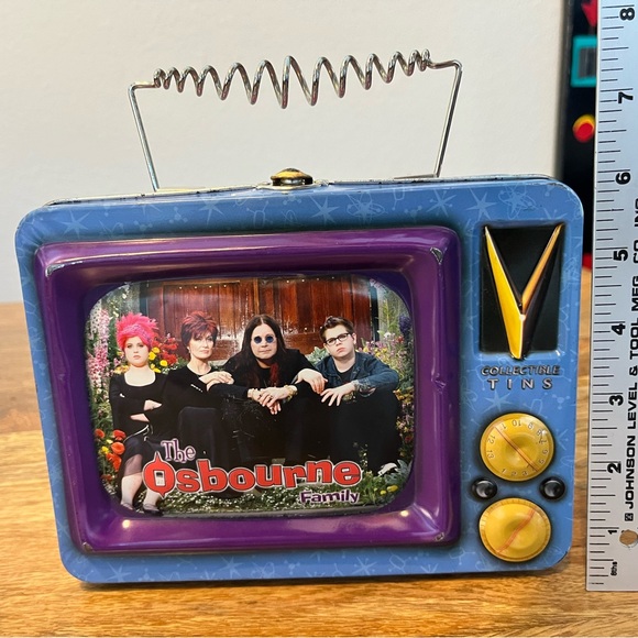 The Osborne family collectible tin - Picture 9 of 11